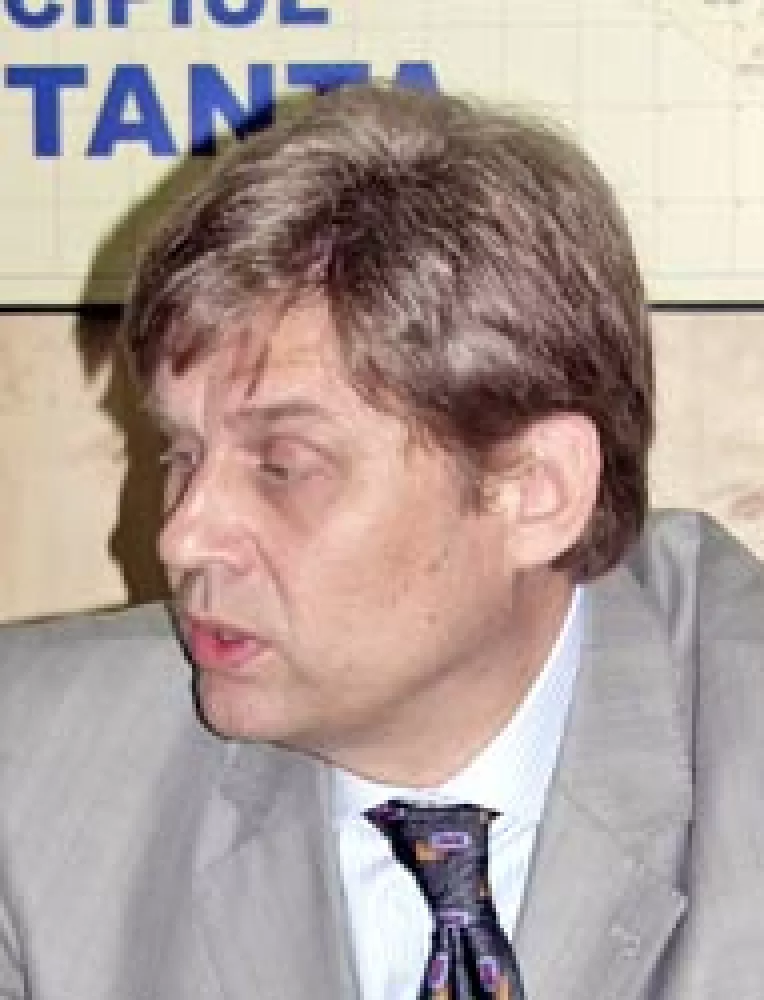 "I-as recomanda Sulfinei un control oftalmologic"