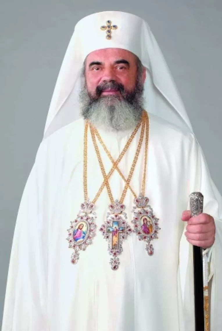 In mesajul de Paste, Patriarhul Daniel ii indeamna pe credinciosi sa se indrepte spre biserica