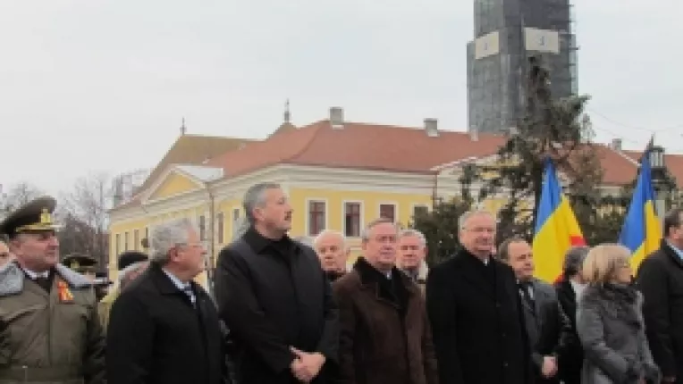 In mod normal, Ziua unirii ar fi trebuit sa fie o sarbatoare: PDL se agata de putere cu orice pret