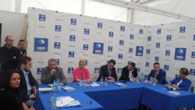 In pavilionul expozitional din Piata Constitutiei: tIMOn - Targul Imobiliar National