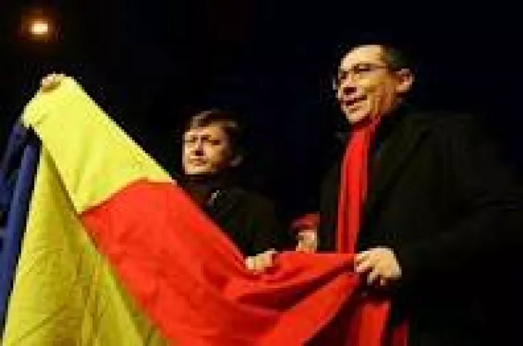 Interviu NewsIn cu Victor Ponta despre solutiile crizei politice din Romania (2) 