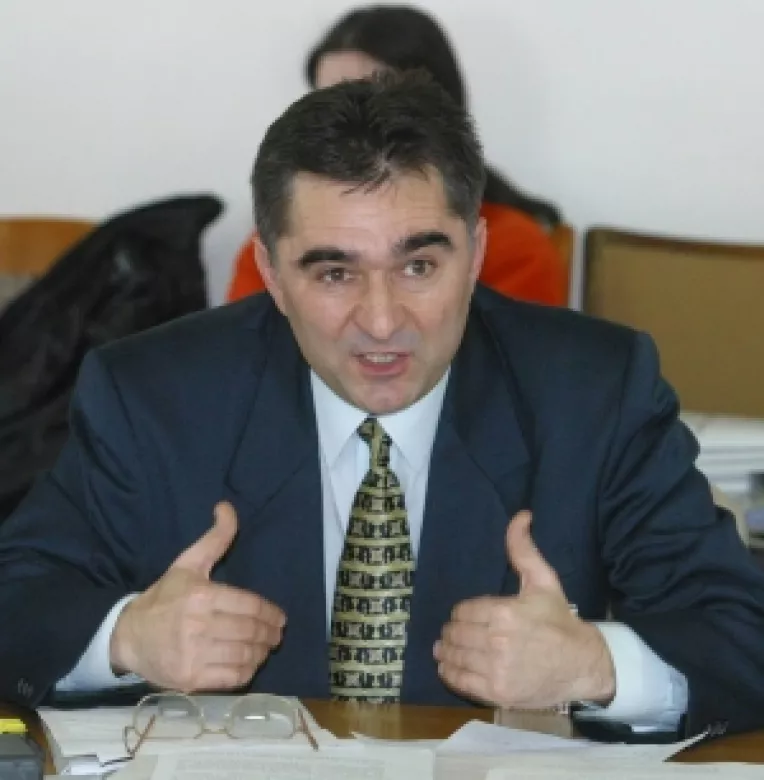 Ioan Ghise nu renunta la modificarea legii audiovizualului