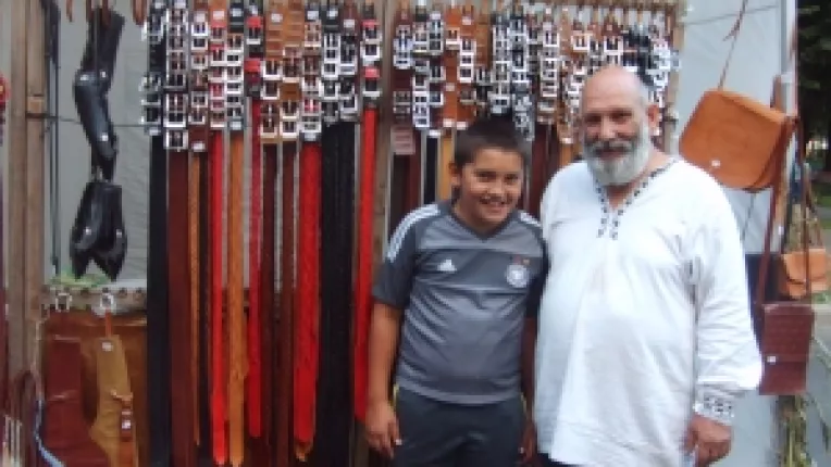 Ioan Nistor: "Opinci din piele si chimire!"