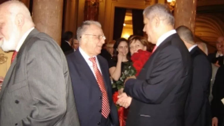 Ion Iliescu a sarbatorit ziua de nastere la Ateneul Roman, inconjurat de artisti si de prieteni din lumea politica 
