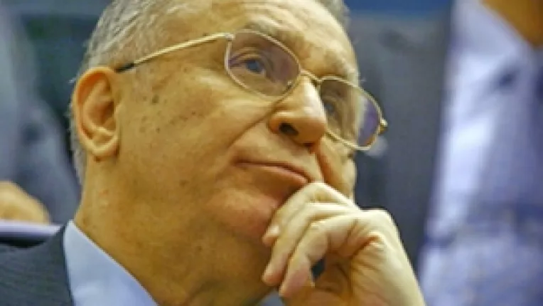 Ion Iliescu, intr-un soi de silenzio stampa