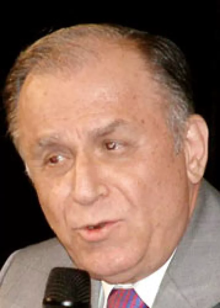 Kominternistul Tismaneanu ii face responsabili pe Iliescu si Vadim de ororile comunismului