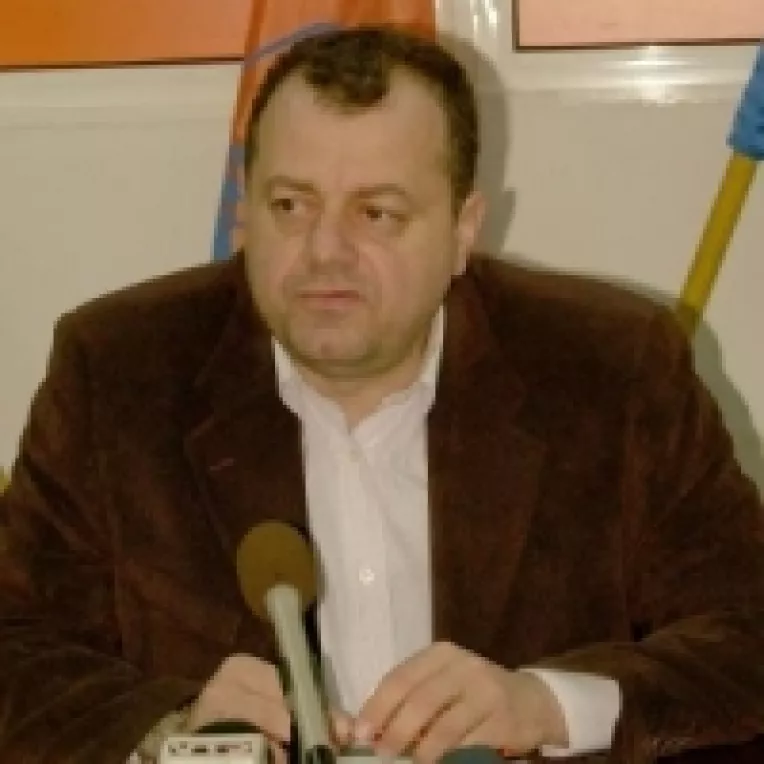 La malul marii, Banias conduce campania PD-L pentru europarlamentare