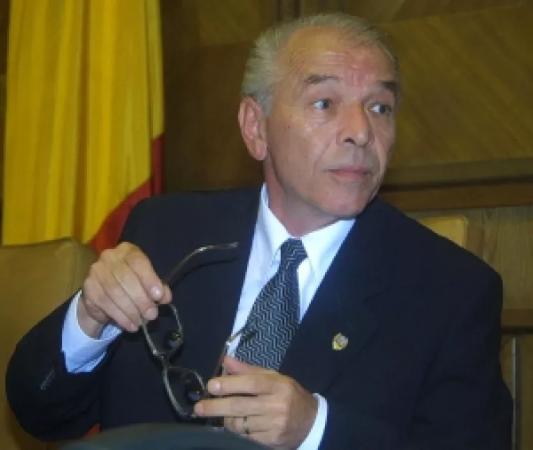 Legea votului uninominal intra "fulger" in dezbaterea Senatului