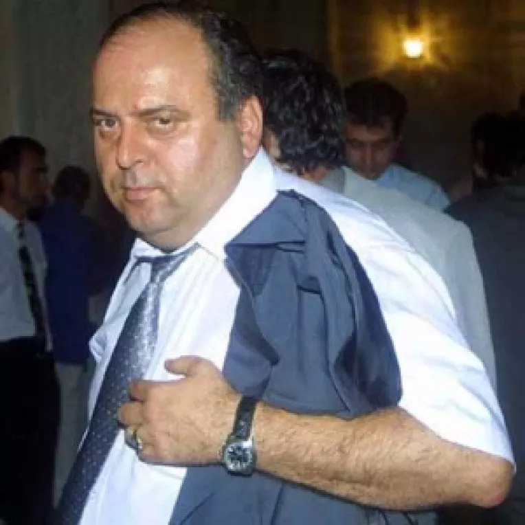 Liberalii isi sanctioneaza a€žbaronii portocaliia€œ