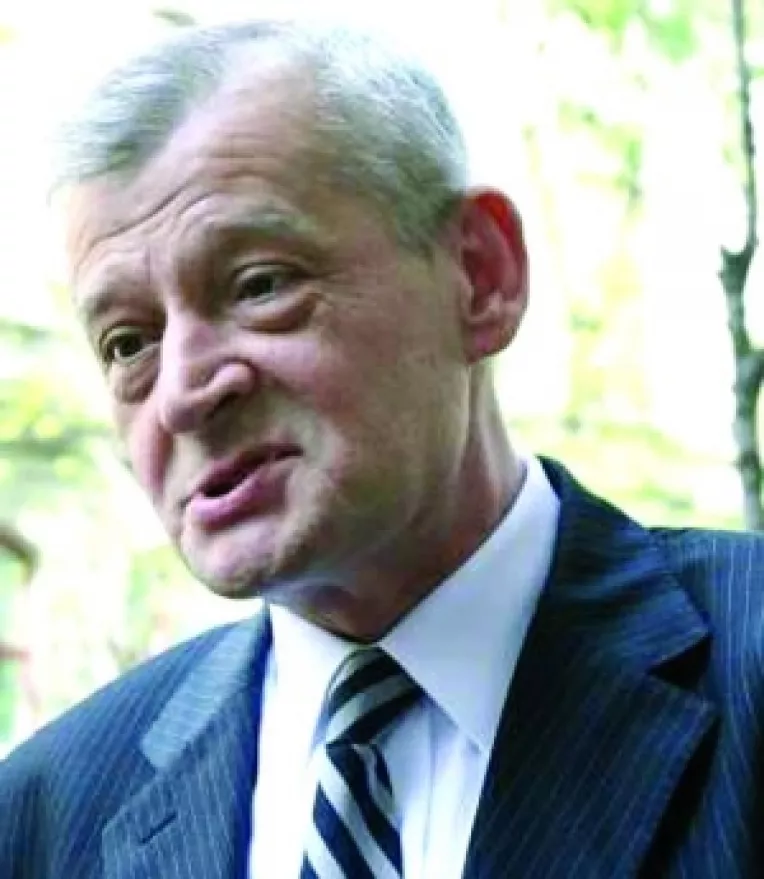 Liberalii l-ar putea sustine pe Oprescu la presedintie