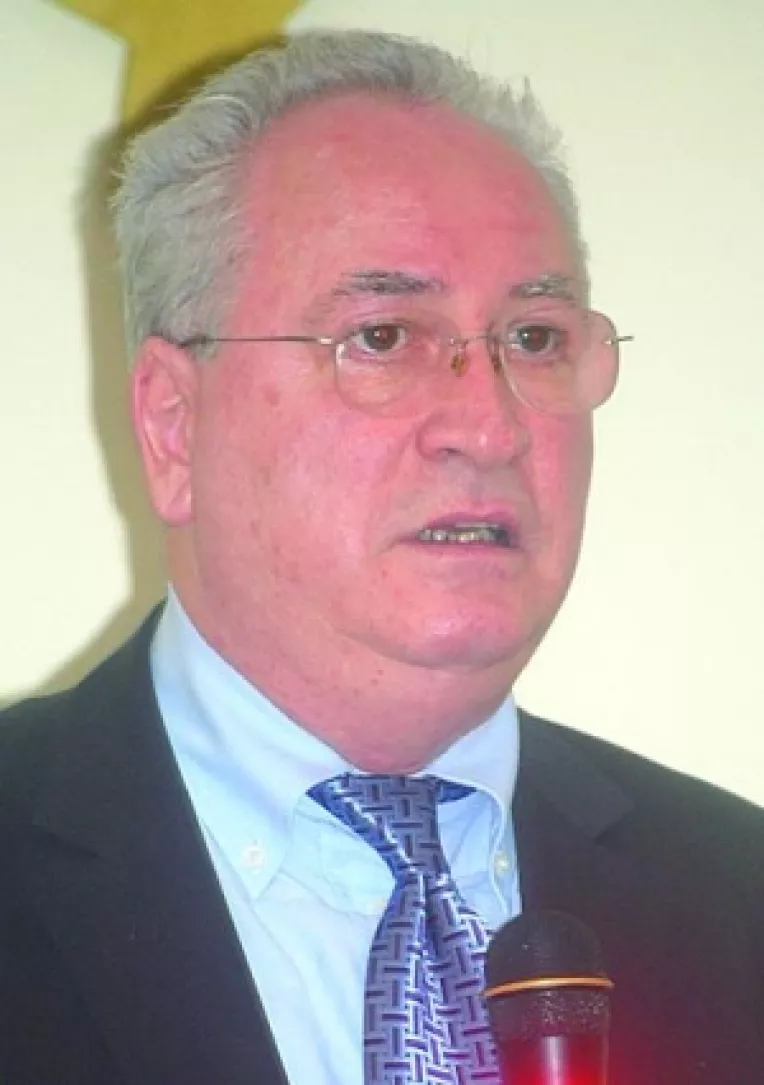 Liberalii si-au anuntat candidatii pentru europarlamentare
Hasotti merge pe mana lui Tariceanu la sefia PNL