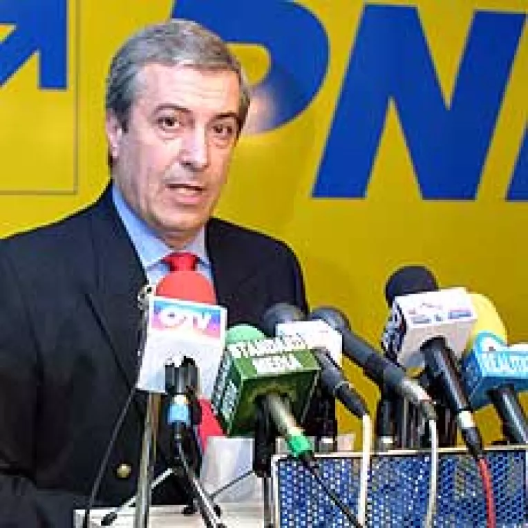 Liberalii vor sa se impace cu democratii