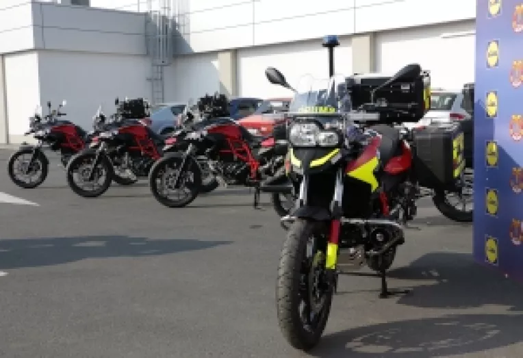 Lidl, cu ajutorul clientilor sai, a donat 5 motociclete de interventie urbana catre SMURD