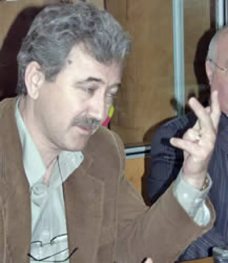 Manafu o minte pe Sulfina Barbu cu depese oficiale