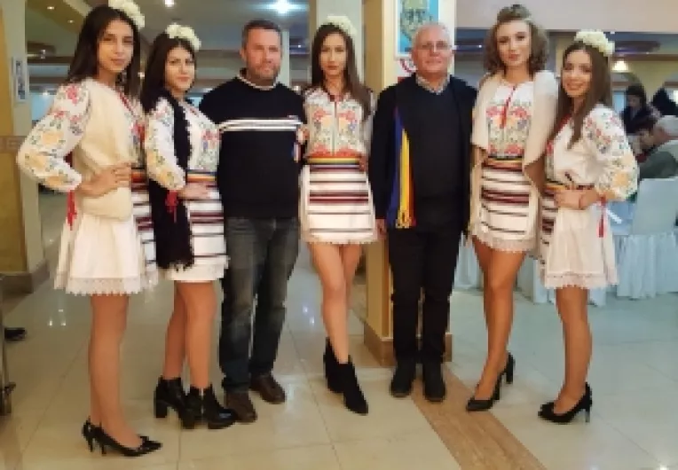 Manifestari cultural-artistice, prilejuite de Centenarul Marii Uniri, la restaurantul Intim din  Calarasi