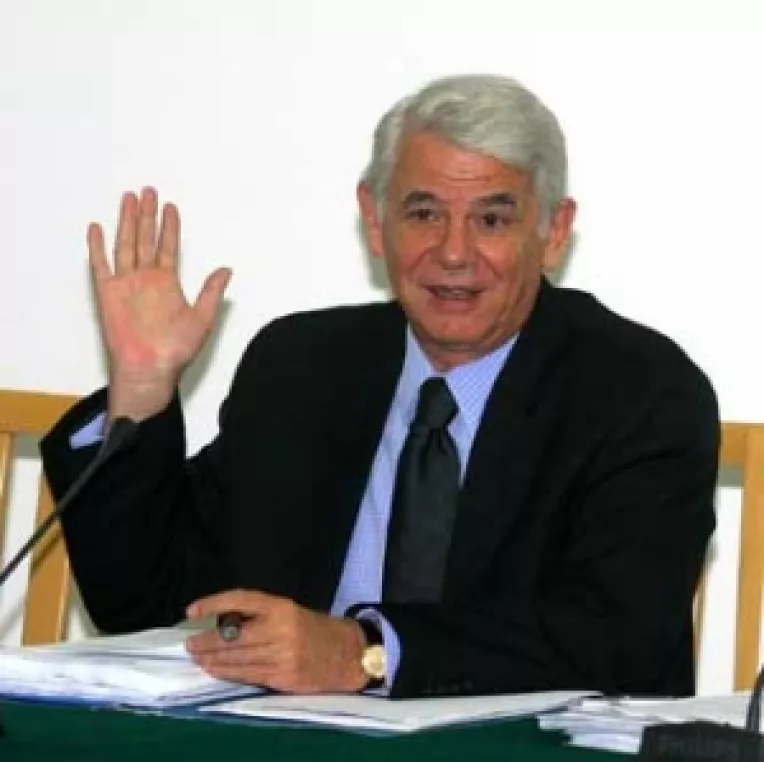 Melescanu s-a gandit la o pace cu PSD, dar nu le-a spus si liberalilor