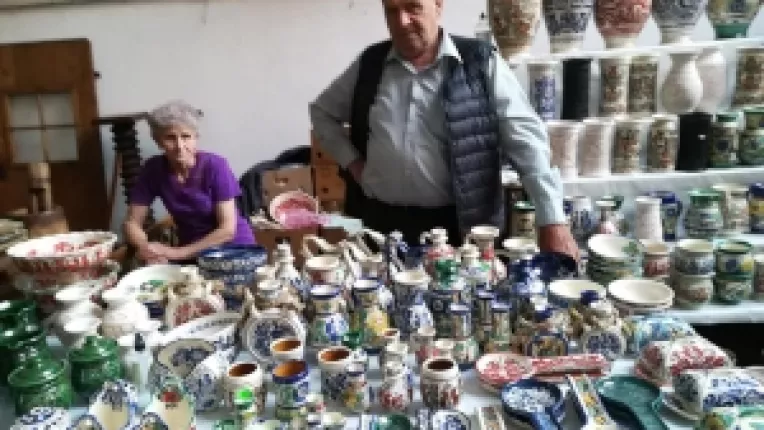 Mesterii populari Mathe Carolina si Mathe Denes: Olaritul este o ocupatie ce se practica din vremuri stravechi!