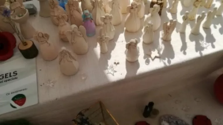 Miki Pereanu: Am venit cu colectia mea de ingeri