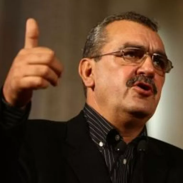 Miron Mitrea: "Gusa e un gunoi care arunca informatii false, nu plec din PSD"