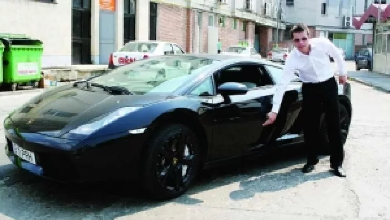 Model Basescu: Honorius renunta la biznisul de distrugere a insectelor si rozatoarelor si se face deputat