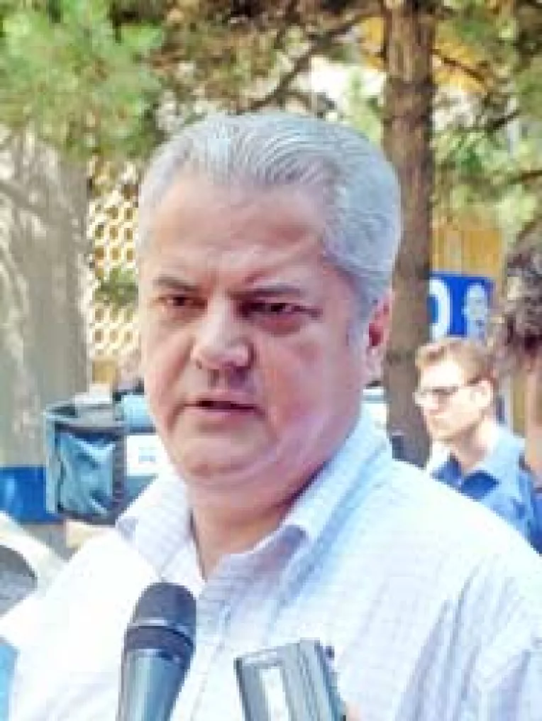 Nastase, candidatul PNL pentru presedintie