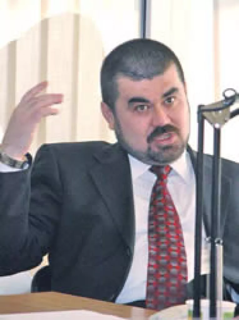 "Nu sunt in pozitia de a linge acolo unde am scuipat”