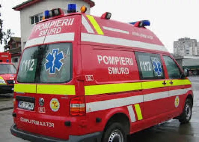 O femeie de 29 de ani a murit dupa ce a cazut de la etajul 6 al unui bloc din Capitala