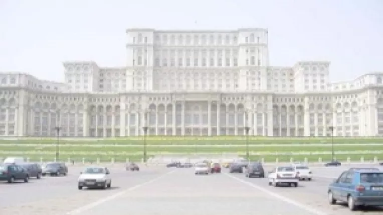 Obsesia lui Basescu: Dizolvarea Parlamentului