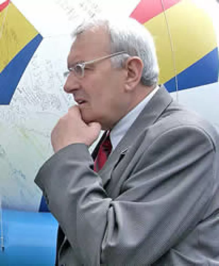 Oscar Benes, la un pas de a pierde sprijinul politic al lui Dutu