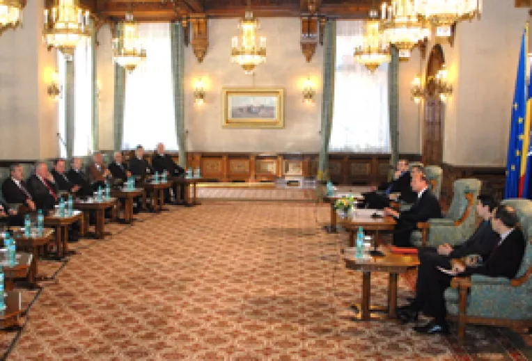 Palatul Cotroceni: Invitatie la consultari catre toate partidele politice