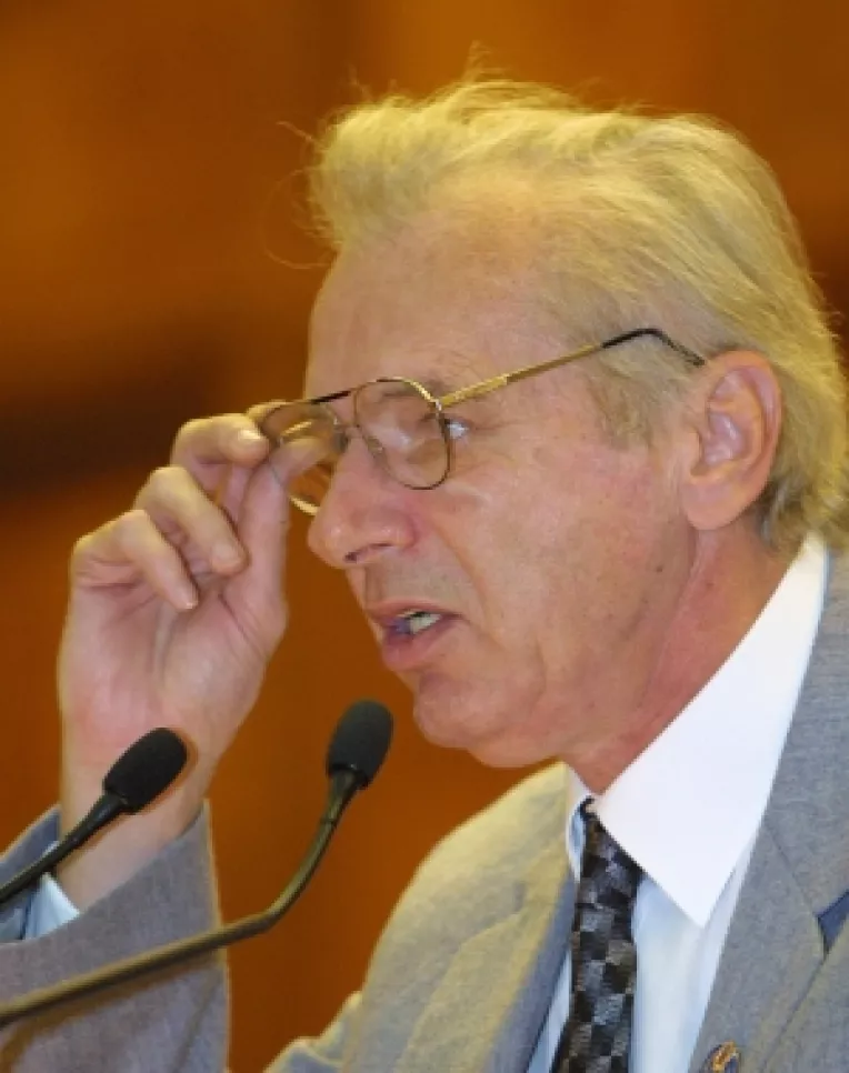 Parlamentarii PD devin independenti dupa infiintarea PDL