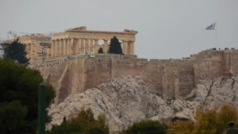 Parthenonul de pe Acropole, cladire reprezentativa pentru Atena