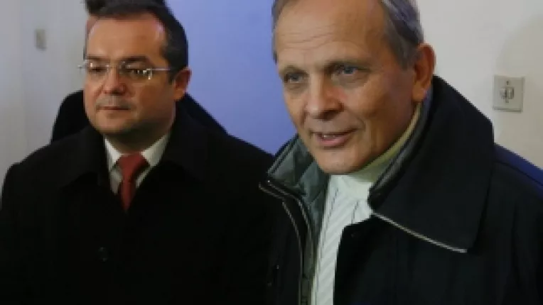 PD si PLD s-au rasgandit – depun motiunea de cenzura dupa elegerile pentru PE