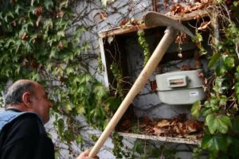 Petrolul scade, gazul creste