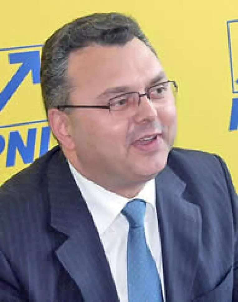 Platforma in devenire PLD coace o fuziune secreta cu PNL in 2007