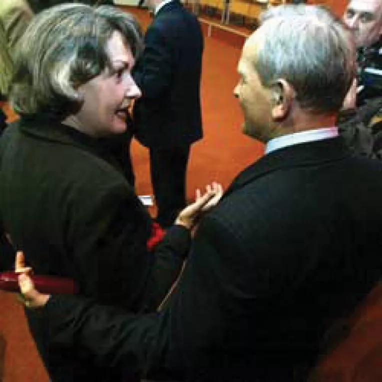 Platformistii vor fuziune cu PNL fara "petroliberali"