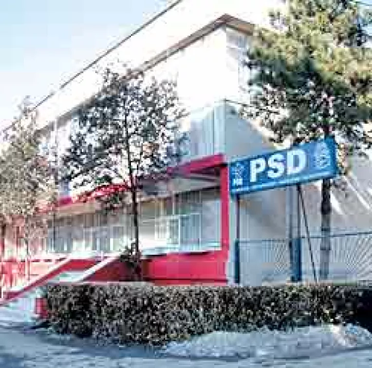 Plictiseala mare in sediile partidelor politice, mai putin pentru secretare