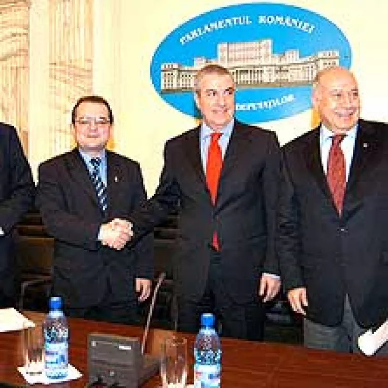 PNL, PD, PUR si UDMR au semnat protocolul de colaborare