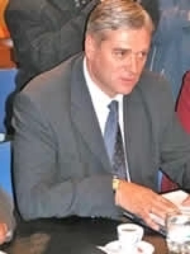 Politicienii nu sunt votati nici de familie