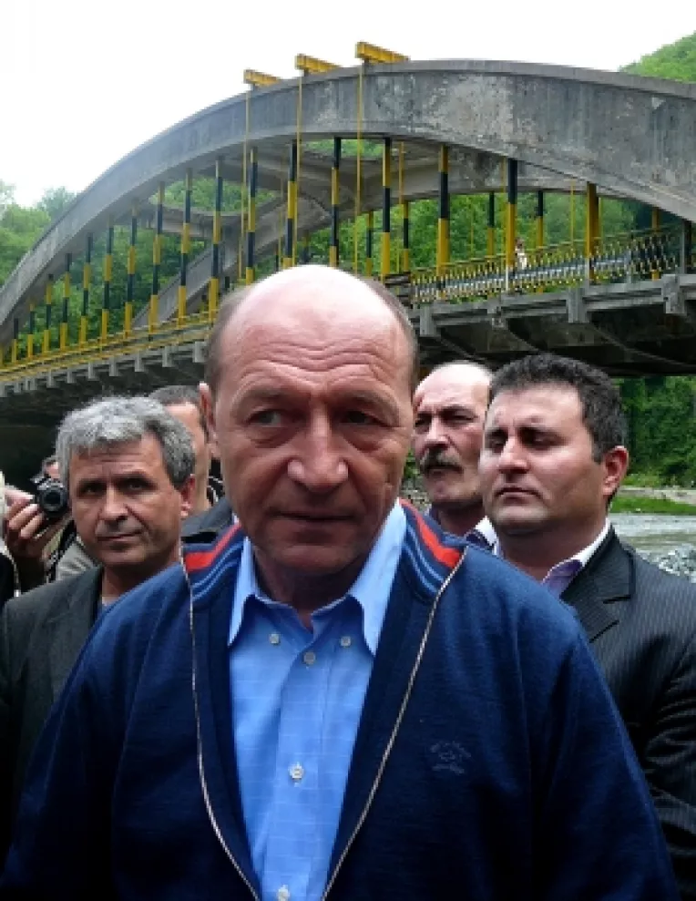 Popularitatea lui Basescu, in scadere constanta