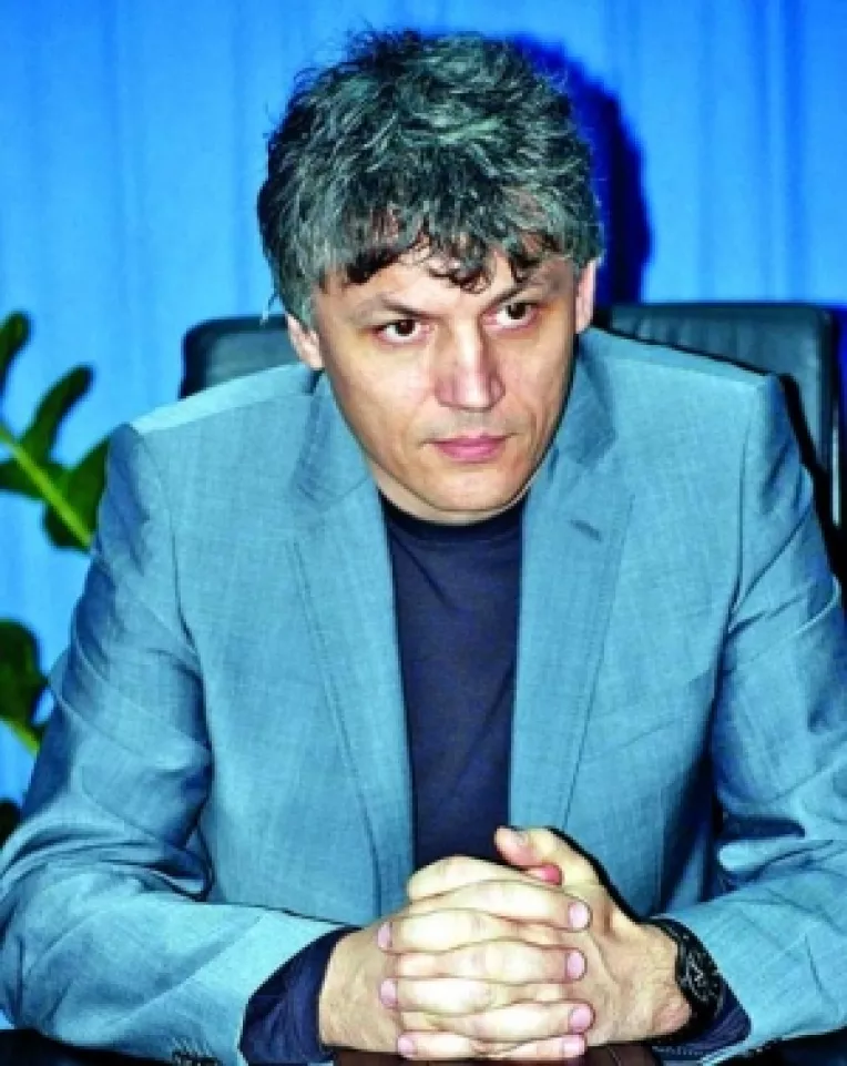 Prefectul judetului, Liviu Brailoiu: "Ar fi trebuit ca liberalii sa aiba decenta sa se retraga din functii"