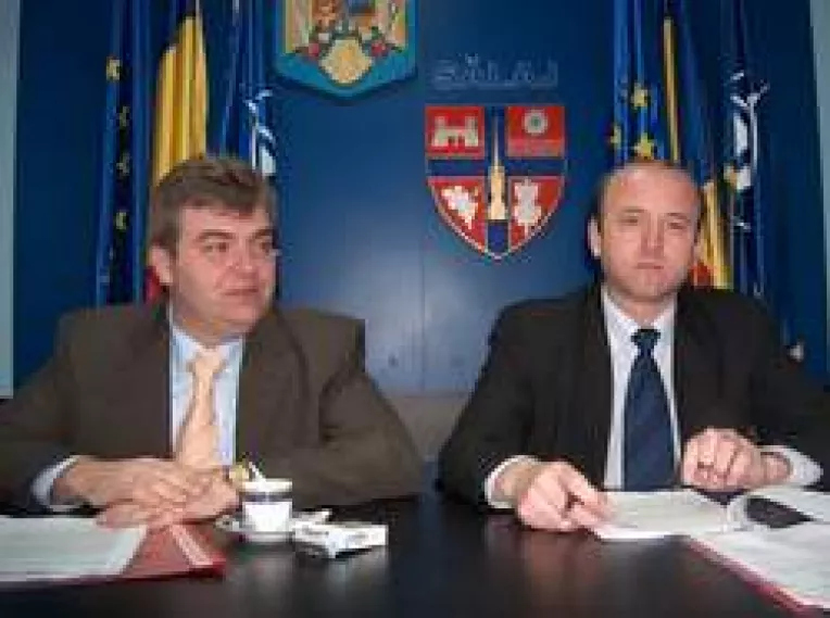 Prefectul si subprefectul au devenit inalt functionari publici