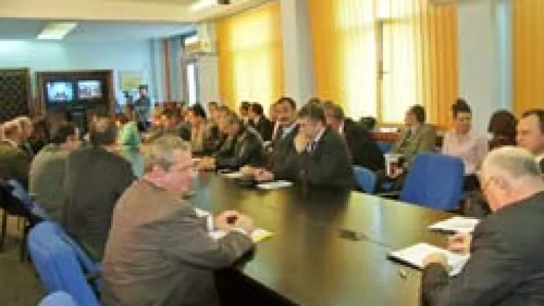 Pregatiri pentru zapezi mioritice si revelioane europene