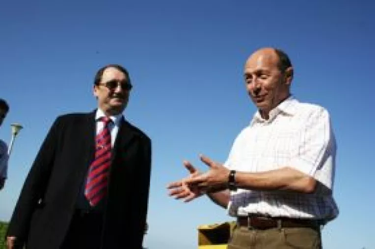 Presedintele Basescu cauta un pretext sa spuna de ce nu candideaza