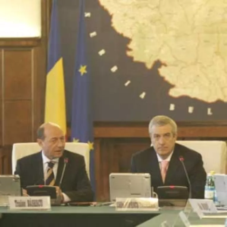 Presedintele critica Guvernul chiar de la Palatul Victoria