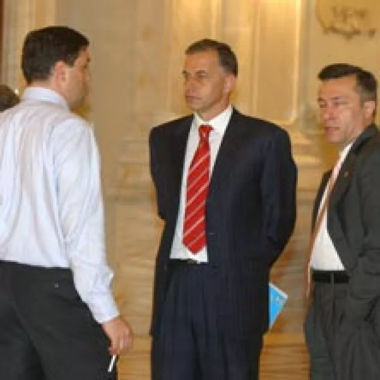 PSD ameninta ca intra in greva parlamentara