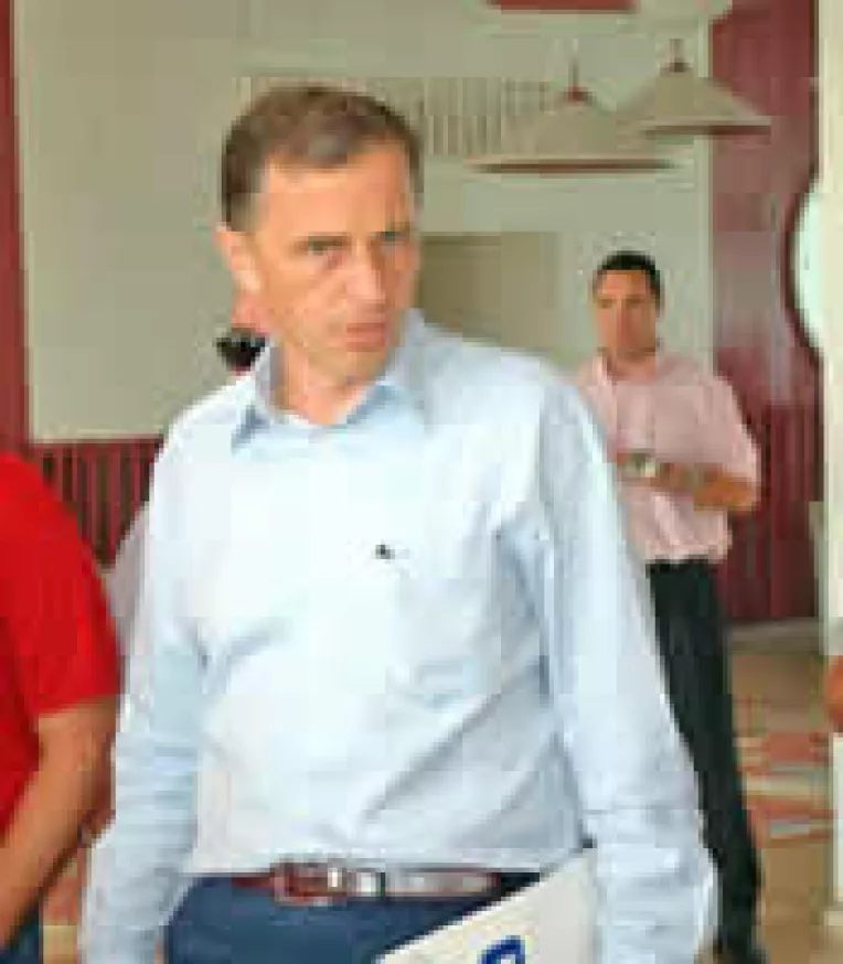 PSD, intre tovaras, camarad si domn