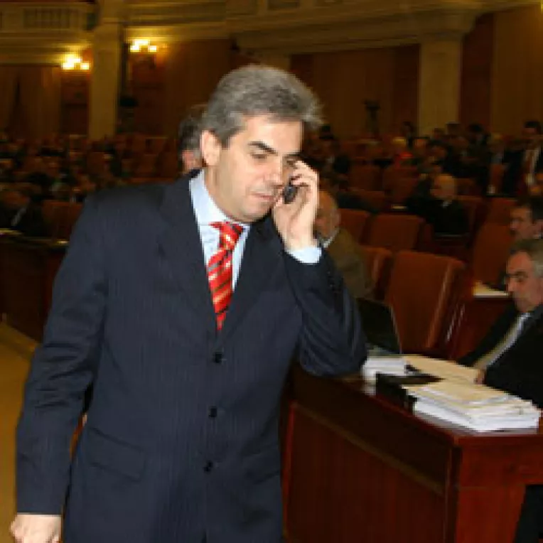 PSD si PRM au depus motiunea "marea pacaleala"