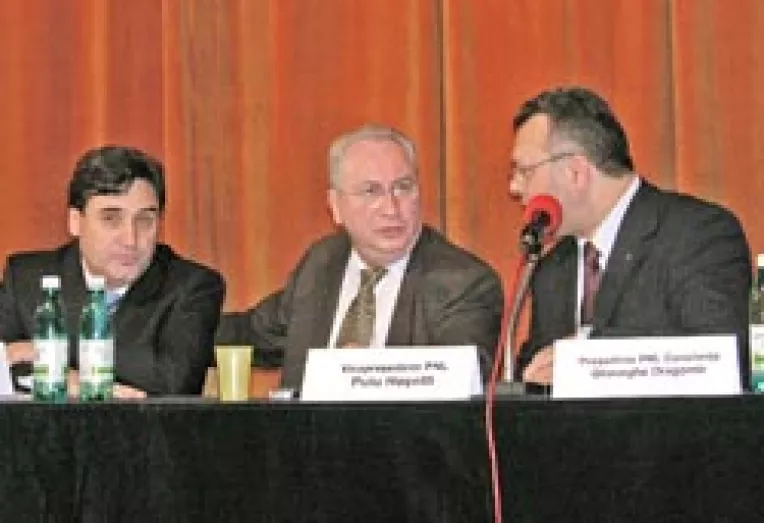 Puiu Hasotti crede ca Platforma ii aduna pe manipulati si frustrati