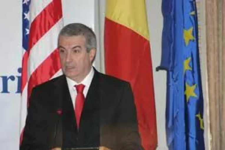 Razboi pe fata intre Basescu si Tariceanu